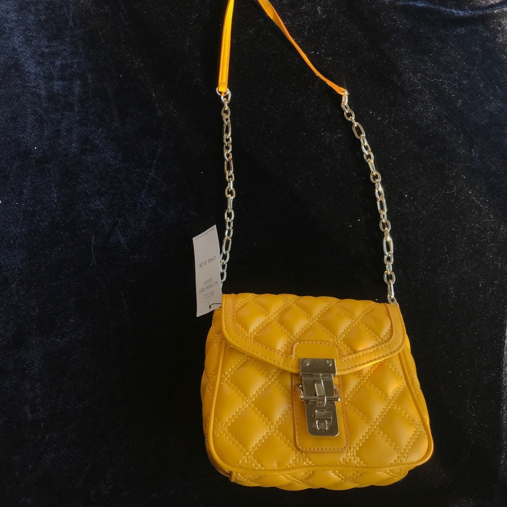 🆕 Banana Republic Quilted Small Crossbody Handbag - Picture 10 of 12